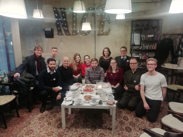 Latviešu valodas kursi pie Baltic Media pasniedzējas Ivetas Grīnbergas. Ziemassvētki 2018.