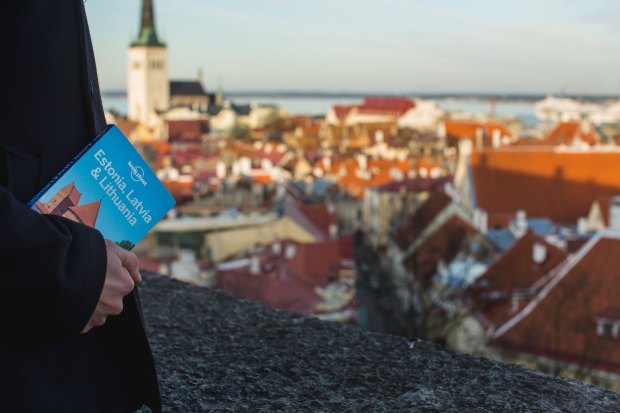 lonely-planet-627681-unsplash